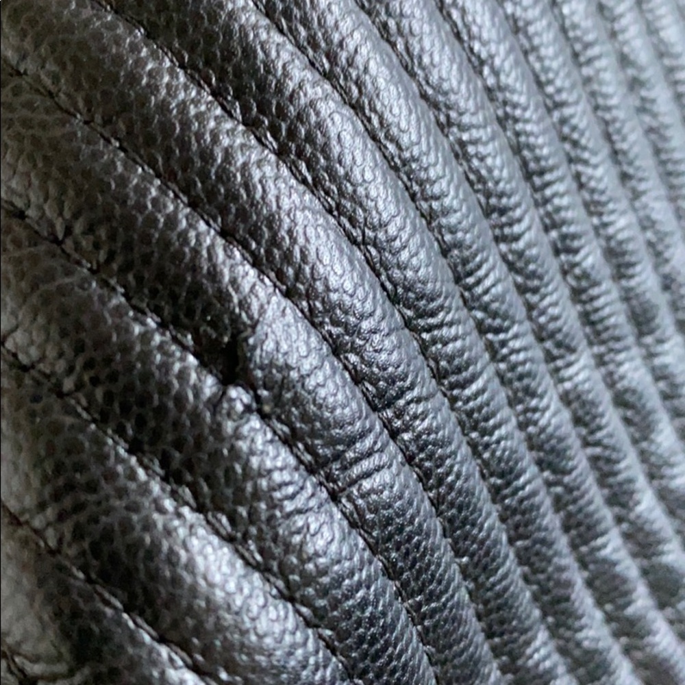 Chanel Chevron O Case - Picture 6 of 7